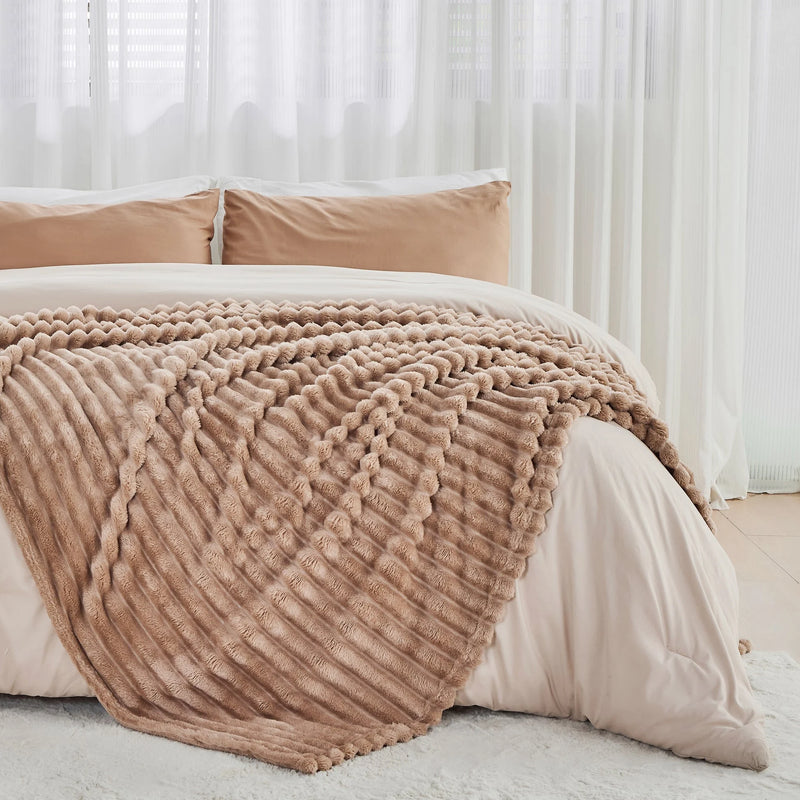 Thickened luxurious plush nap blanket